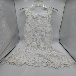 New York and Company Tank Top Crochet White Sleeveless Shirt Size Medium